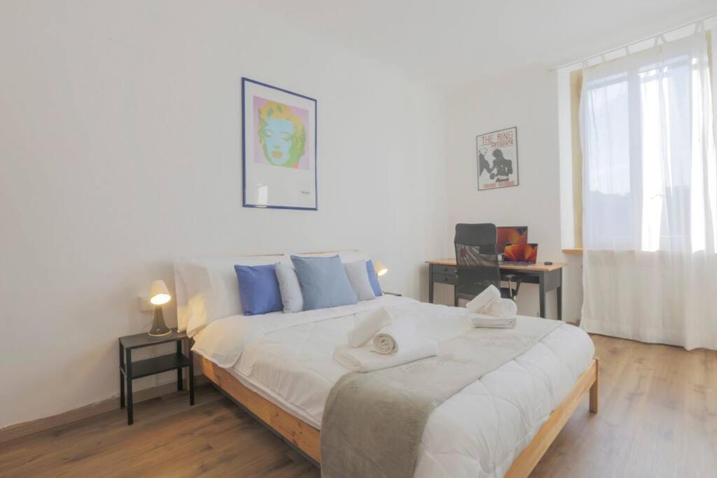 Apartment *navigli Art Attic*designarea Milan-wifi-netflix Mailand